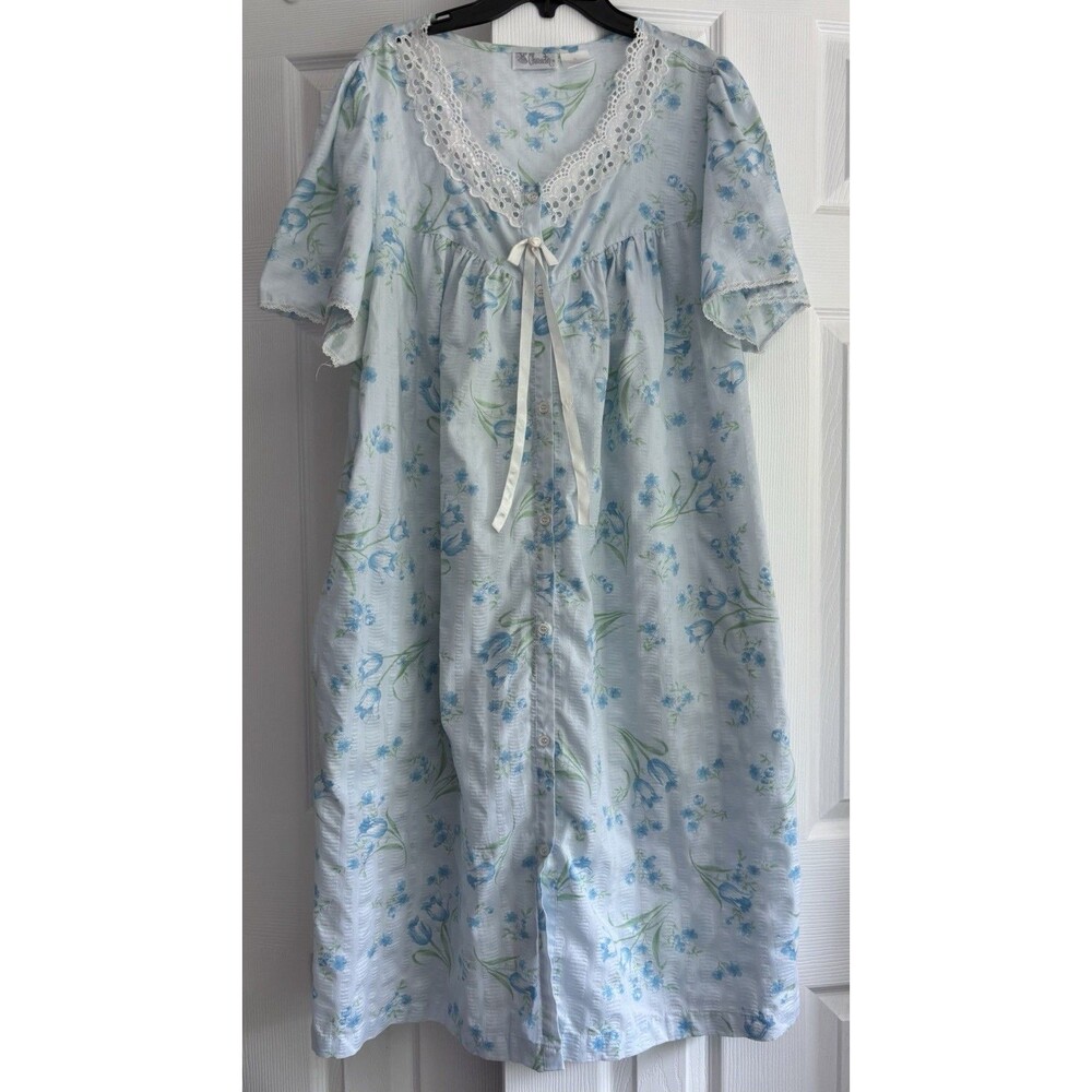 70s/80s Character Blue Floral Plisse Button Front Gown Housecoat Eyelet Trim 1X